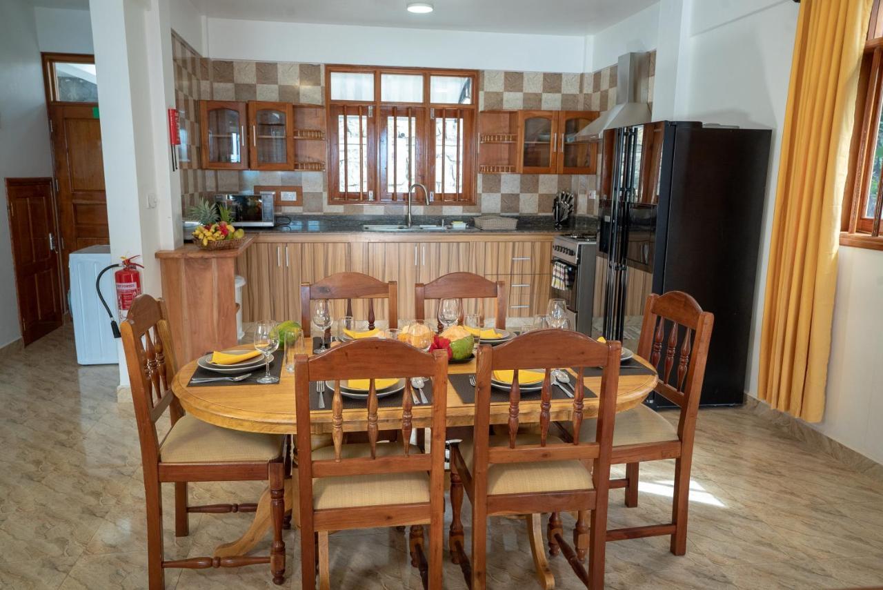 La Belle Residence Self Catering Accommodation Beau Vallon  Eksteriør billede