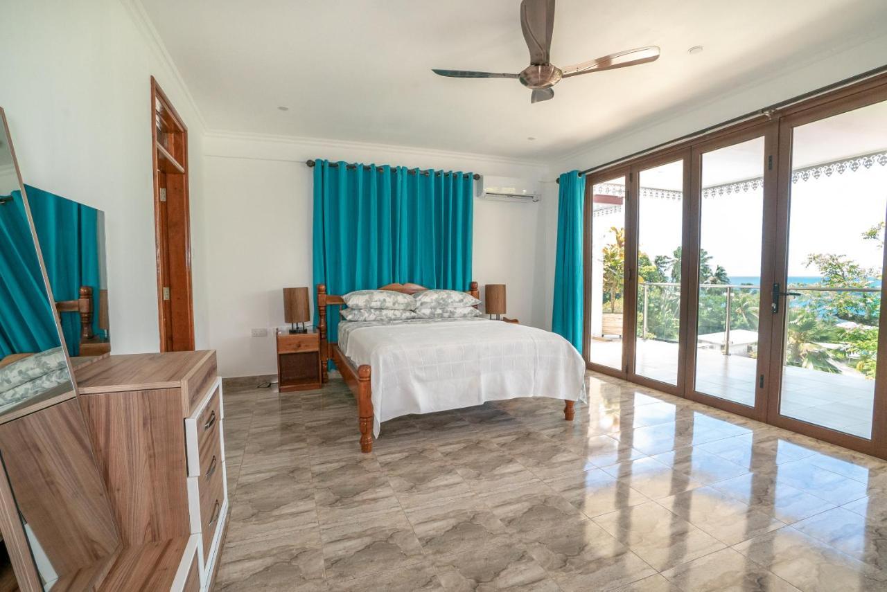 La Belle Residence Self Catering Accommodation Beau Vallon  Eksteriør billede